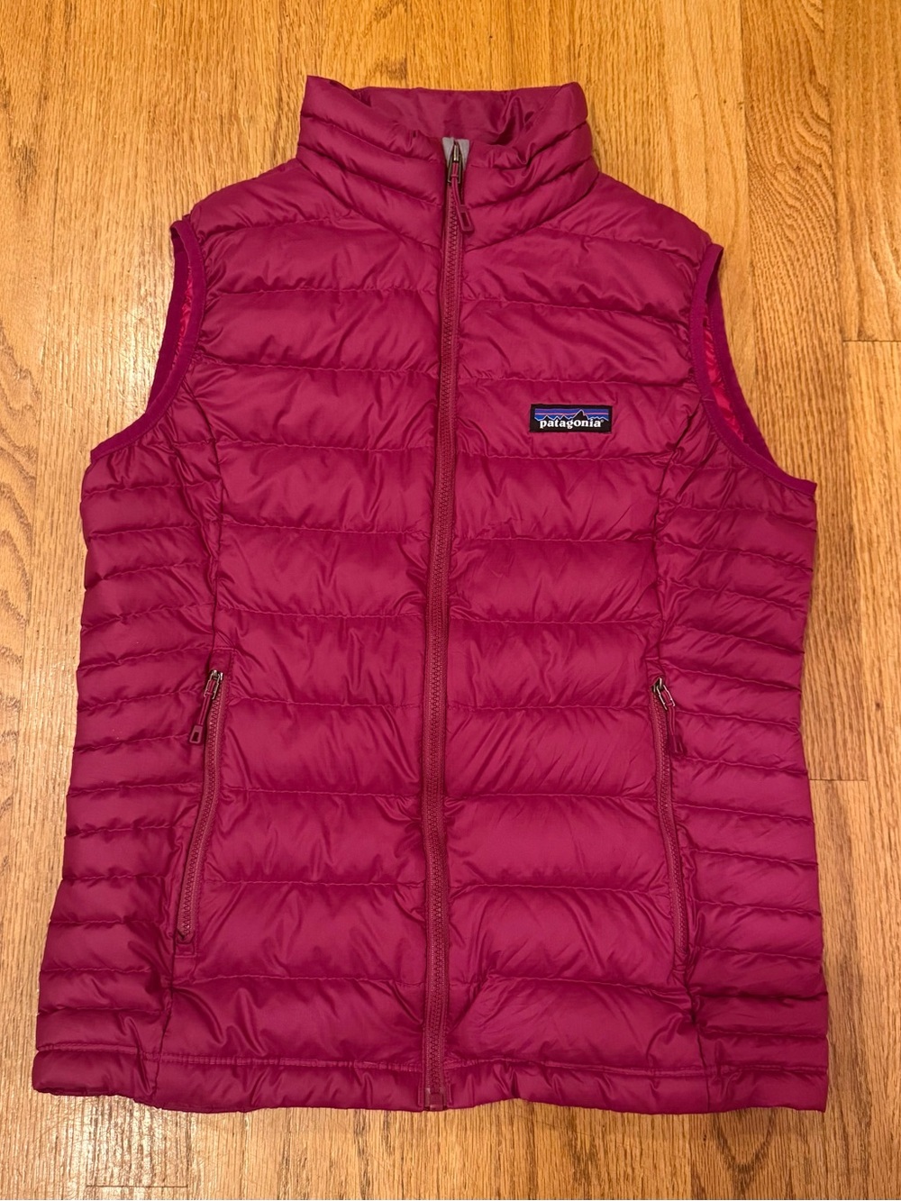 Patagonia down vest full zip size small